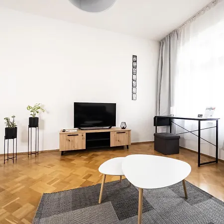 Moderne 3zimmer Mit Netflix Und Balkon *
