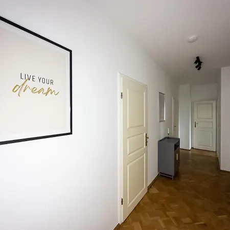 アパート Moderne 3zimmer Mit Netflix Und Balkon ライプツィヒ