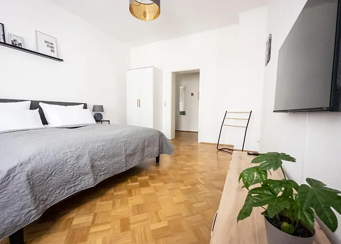 Moderne 3zimmer Mit Netflix Und Balkon